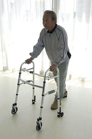 安心・安全なインプラント治療を実現！伊勢原で選ばれる歯科医院のポイントと長持ちする審美性の秘密